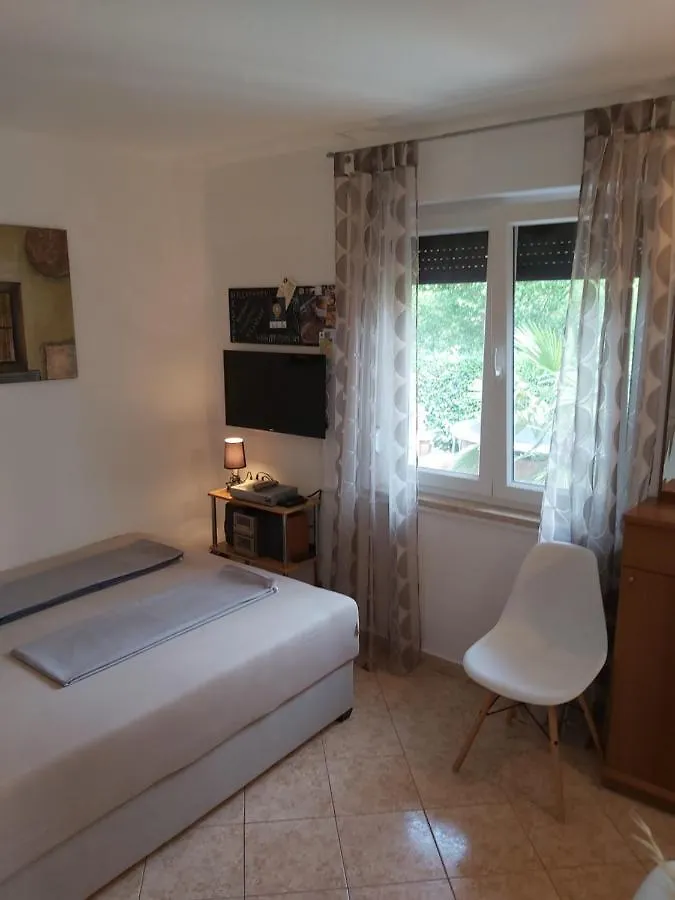 펜션 Ferienwohnung Mit 2 Schlafzimmer Oder Studio Apartment - Istrien-Fiorini 브르토니글라