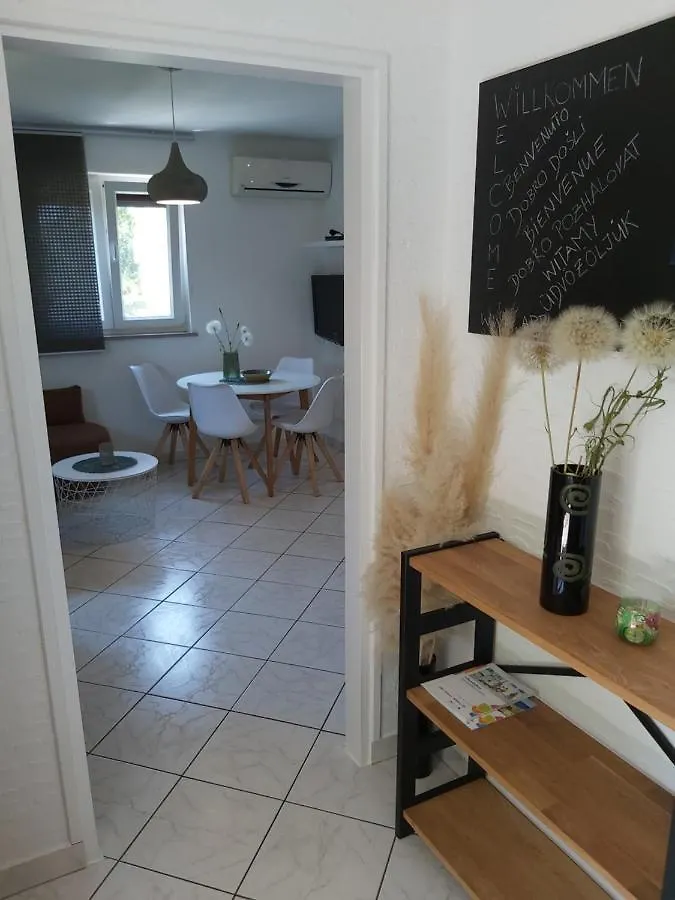 Ferienwohnung Mit 2 Schlafzimmer Oder Studio Apartment - Istrien-Fiorini Brtonigla 0*,