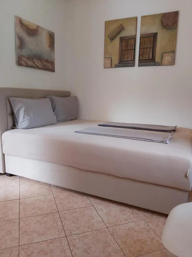 Ferienwohnung Mit 2 Schlafzimmer Oder Studio Apartment - Istrien-Fiorini Brtonigla 0*,